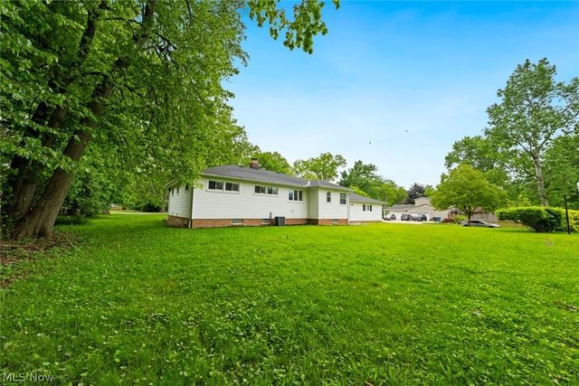 4223 Canterbury Road, North Olmsted, OH 44070