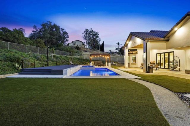 14989 Orchard View Drive, Poway, CA 92064