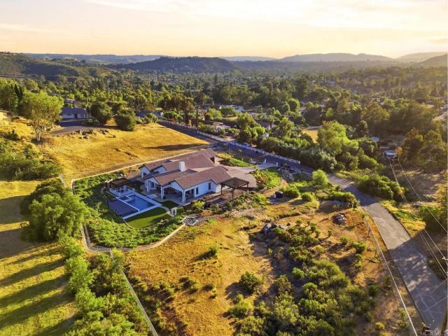 14989 Orchard View Drive, Poway, CA 92064
