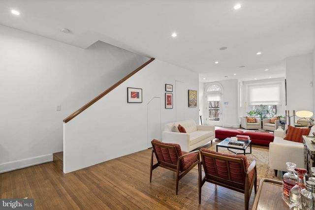 2727 ONTARIO RD NW, Washington, DC 20009