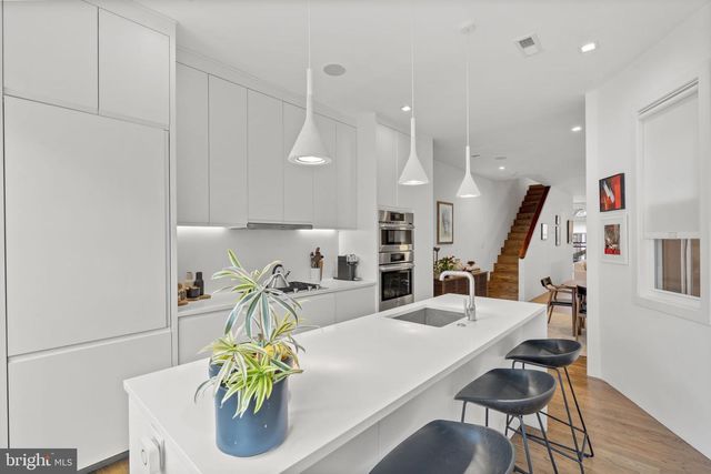 2727 ONTARIO RD NW, Washington, DC 20009