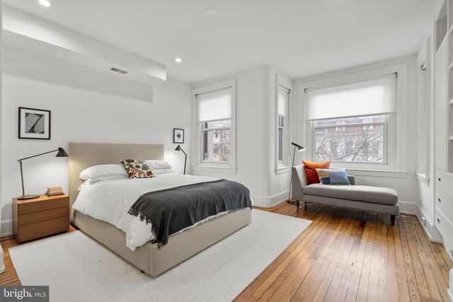 2727 ONTARIO RD NW, Washington, DC 20009