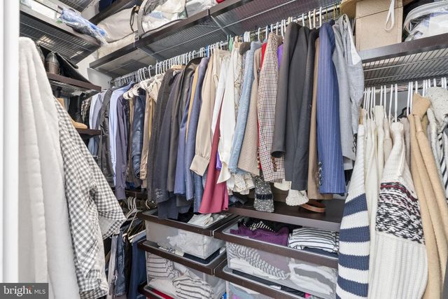 2727 ONTARIO RD NW, Washington, DC 20009