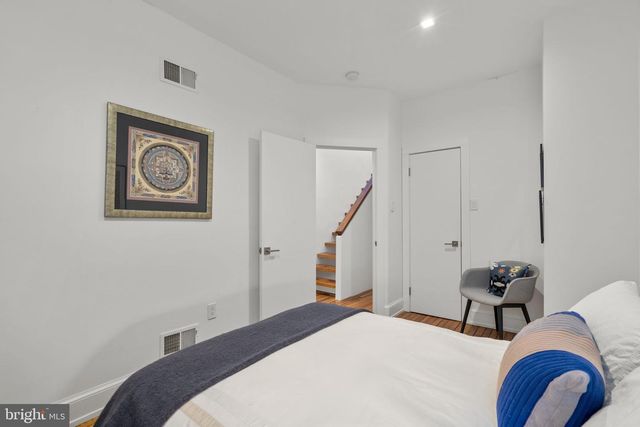 2727 ONTARIO RD NW, Washington, DC 20009