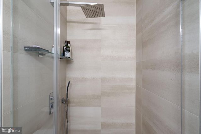 2727 ONTARIO RD NW, Washington, DC 20009