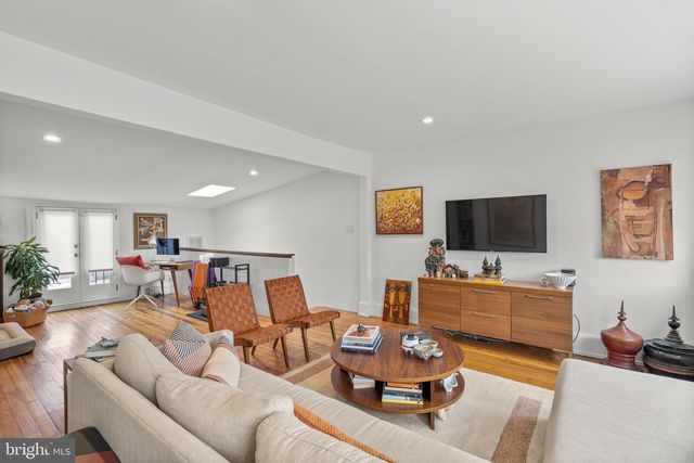 2727 ONTARIO RD NW, Washington, DC 20009