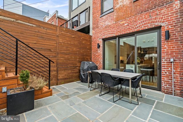 2727 ONTARIO RD NW, Washington, DC 20009