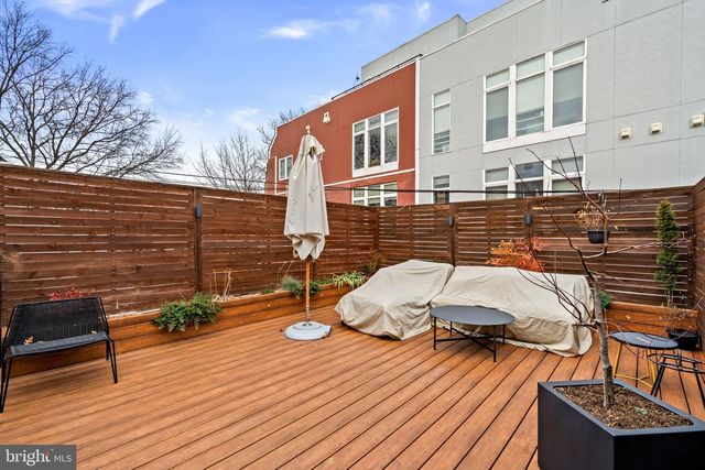 2727 ONTARIO RD NW, Washington, DC 20009