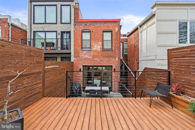 2727 ONTARIO RD NW, Washington, DC 20009