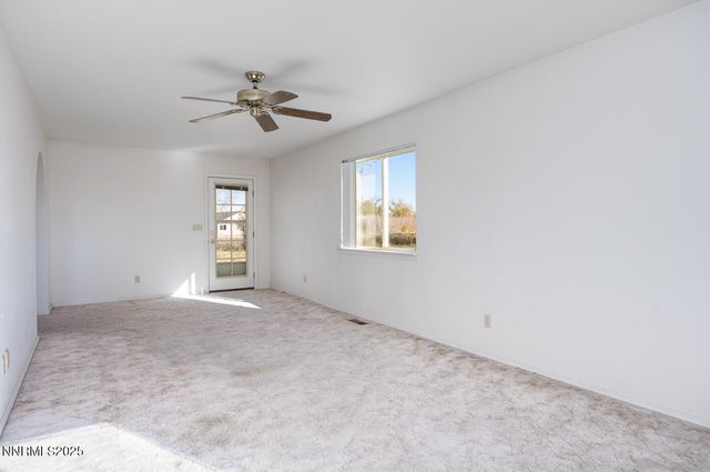 120 Hunter Park Way, Fallon, NV 89406