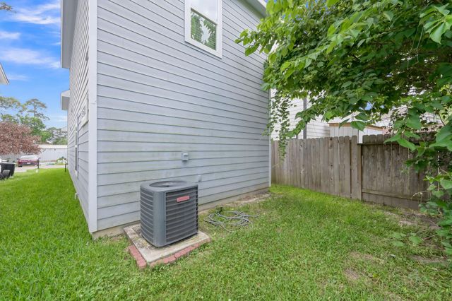 16684 E Ivanhoe, Montgomery, TX 77316