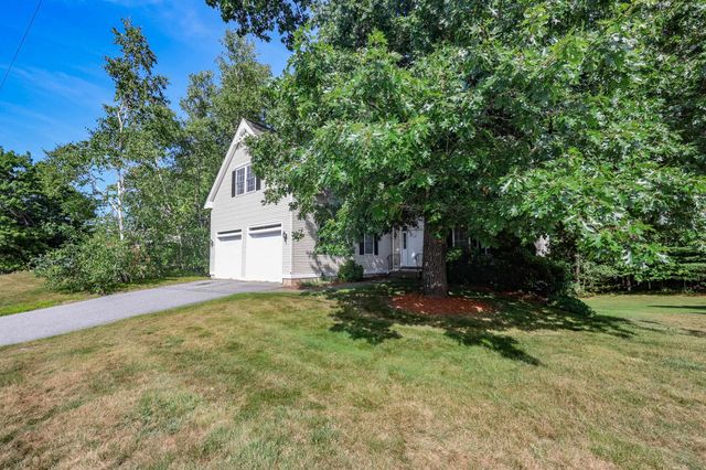 17 Glencliff Way, Nashua, NH 03063