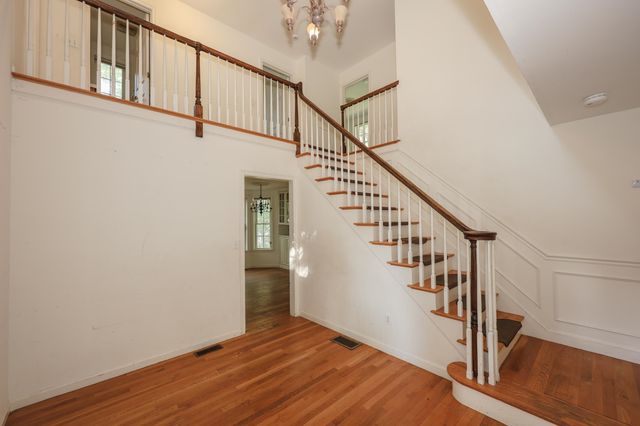 17 Glencliff Way, Nashua, NH 03063