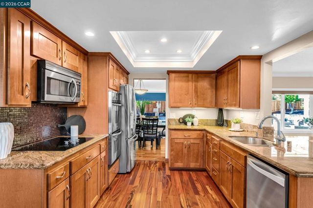 30 Mt. Emory Ct., Clayton, CA 94517