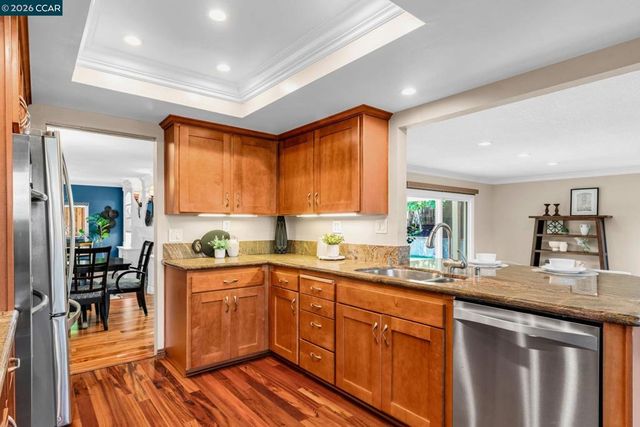 30 Mt. Emory Ct., Clayton, CA 94517