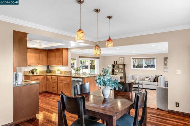 30 Mt. Emory Ct., Clayton, CA 94517
