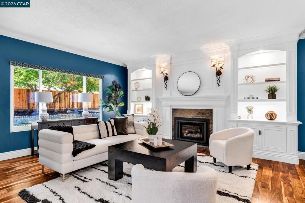 30 Mt. Emory Ct., Clayton, CA 94517