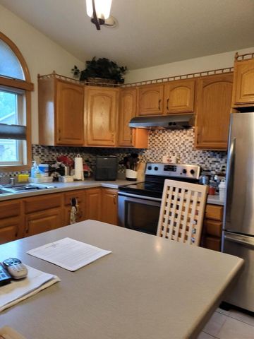 3026 33rd STREET S, La Crosse, WI 54601