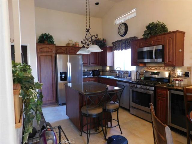 20774 Village Court, California City, CA 93505