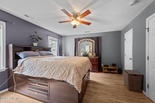 304 Nina Court, Jacksonville, NC 28540