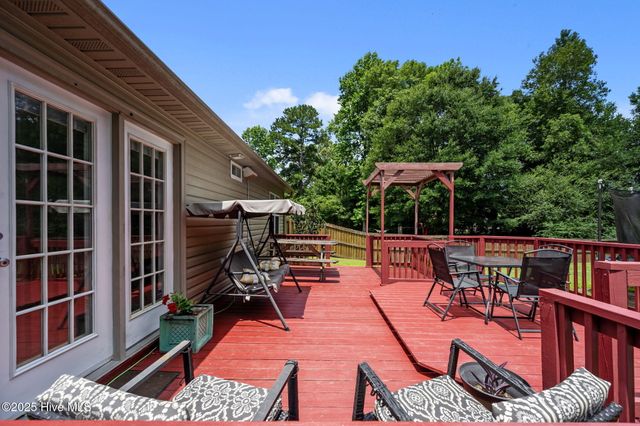 304 Nina Court, Jacksonville, NC 28540
