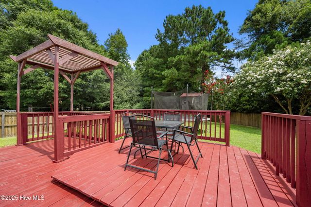 304 Nina Court, Jacksonville, NC 28540