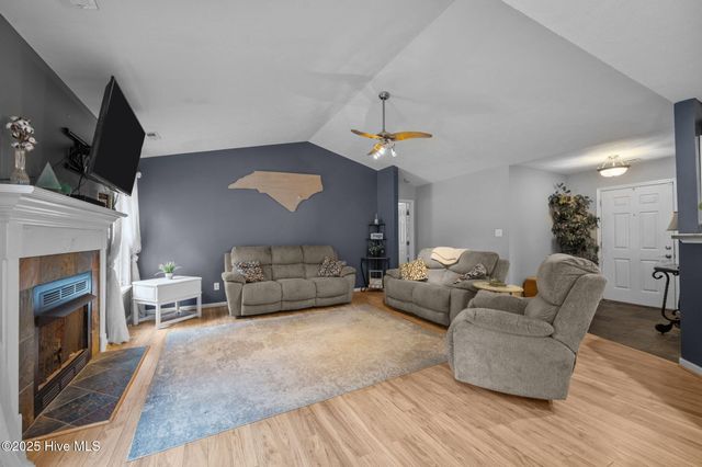 304 Nina Court, Jacksonville, NC 28540
