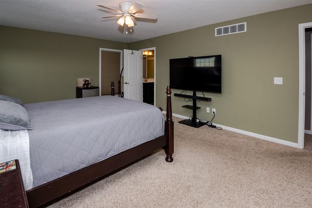 69218 Sundance Drive, Edwardsburg, MI 49112