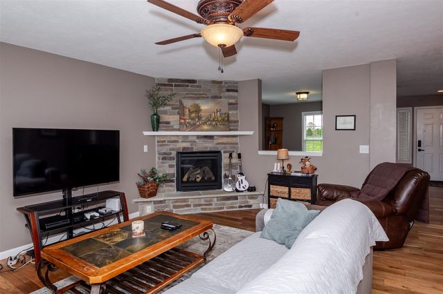 69218 Sundance Drive, Edwardsburg, MI 49112