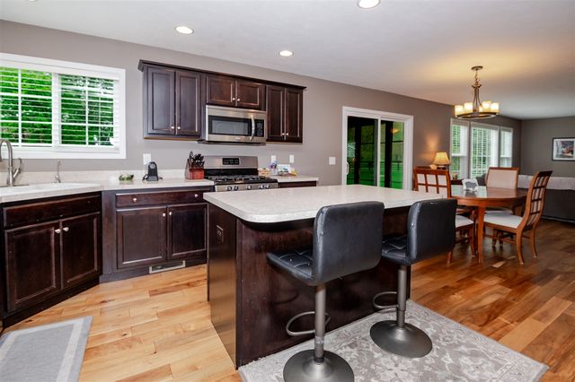 69218 Sundance Drive, Edwardsburg, MI 49112
