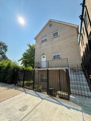 2629 W Luther Street 3, Chicago, IL 60608