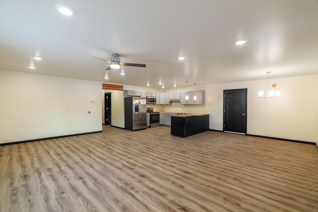2542 BEDFORD LOOP, North Pole, AK 99705
