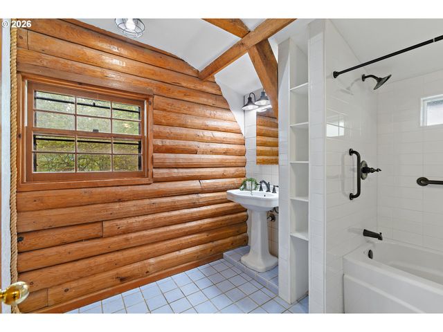 4059 Ne JACKSON St, Hillsboro, OR 97124