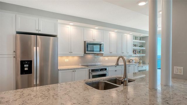 2425 GULF OF MEXICO DRIVE 14E, Longboat Key, FL 34228