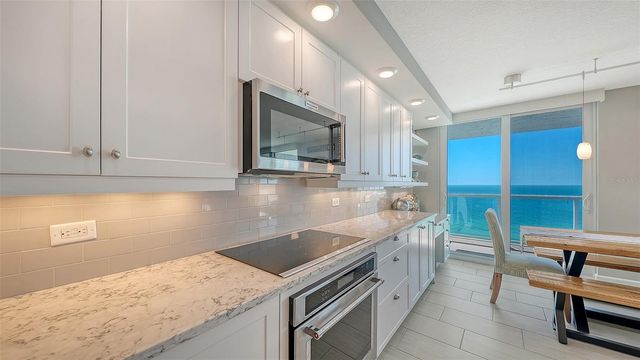 2425 GULF OF MEXICO DRIVE 14E, Longboat Key, FL 34228
