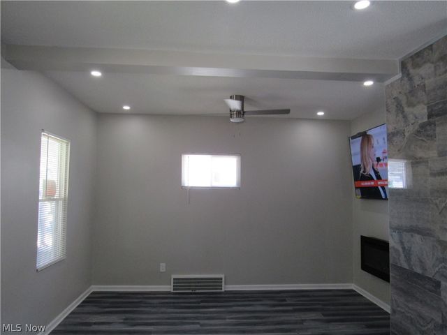 2827 E 117th Street, Cleveland, OH 44120