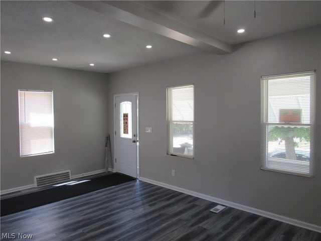 2827 E 117th Street, Cleveland, OH 44120
