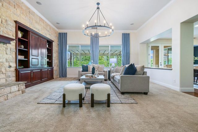 4095 Everglade Avenue, Clovis, CA 93619