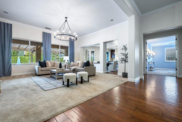 4095 Everglade Avenue, Clovis, CA 93619