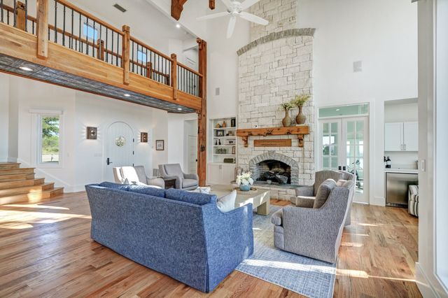 175 Bay Hill Drive, Possum Kingdom Lake, TX 76449