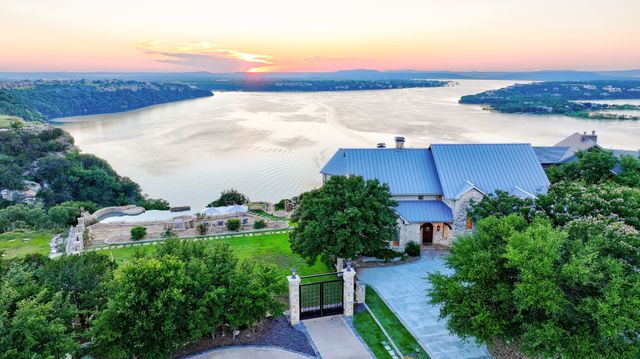 175 Bay Hill Drive, Possum Kingdom Lake, TX 76449