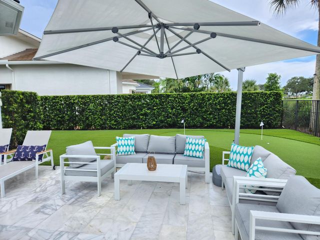 7928 Talavera Place, Delray Beach, FL 33446