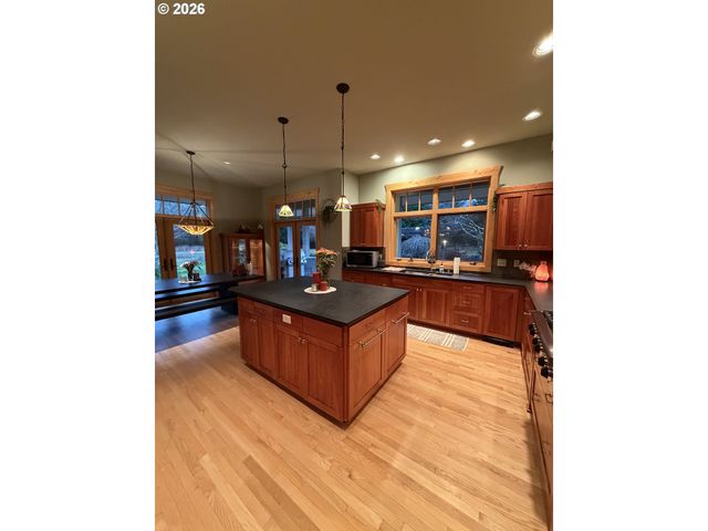 172 CONNIE Ln, Washougal, WA 98671