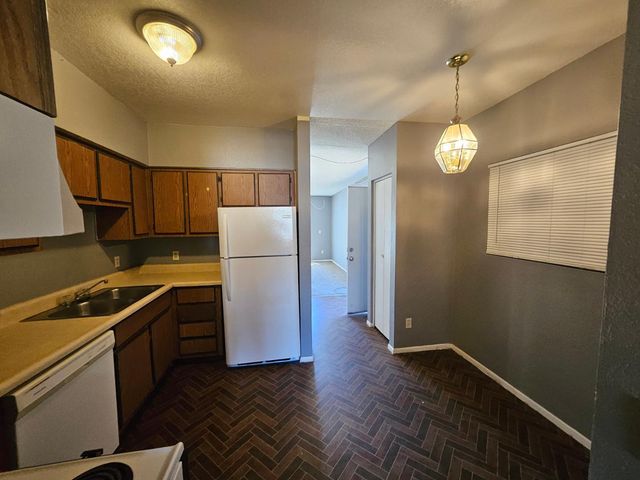 2801 E Monte Cristo Avenue Apt 201, Phoenix, AZ 85032
