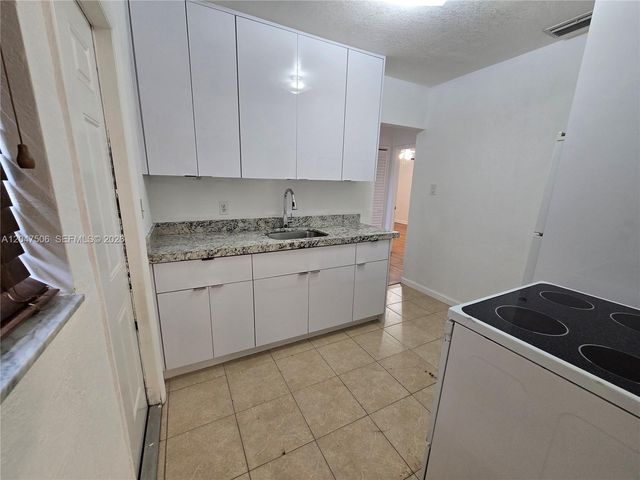 14901 NW 9th Ct 14901, Miami, FL 33168