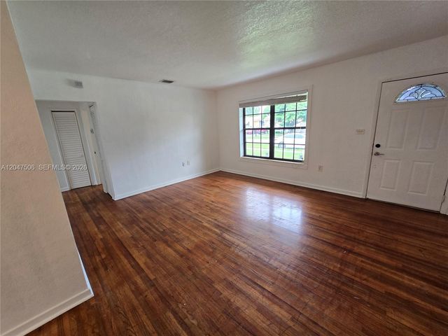14901 NW 9th Ct 14901, Miami, FL 33168