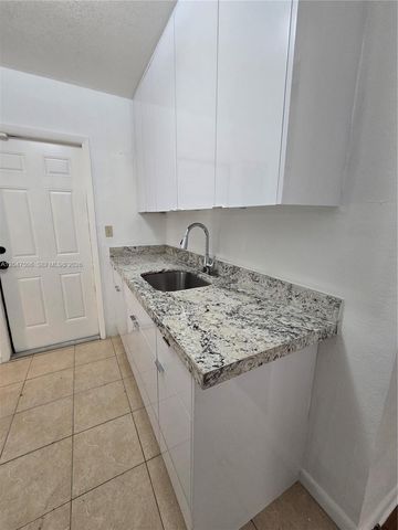14901 NW 9th Ct 14901, Miami, FL 33168