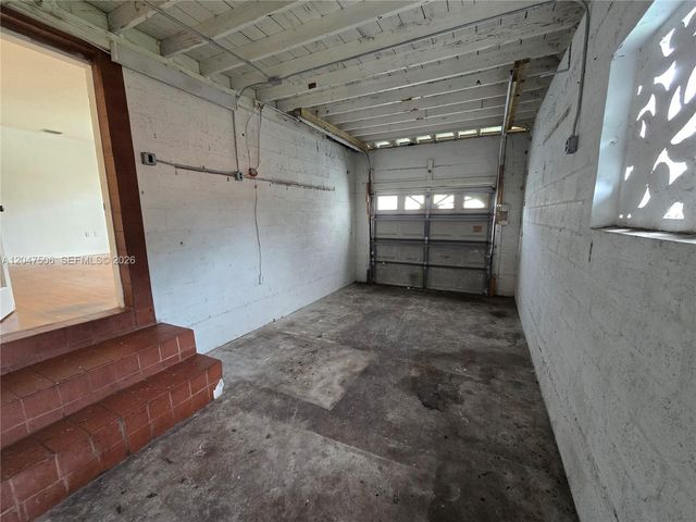 14901 NW 9th Ct 14901, Miami, FL 33168
