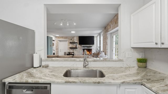 1650 KATY ST, New Braunfels, TX 78130