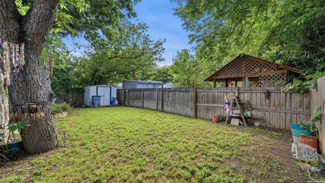 1650 KATY ST, New Braunfels, TX 78130
